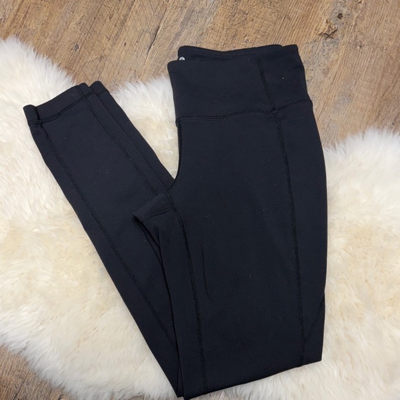 Athleta Pants - Atheta women’s classic black Active Leggings size Small